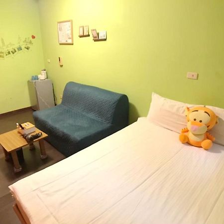 Happines Trip Inn Taichung Extérieur photo