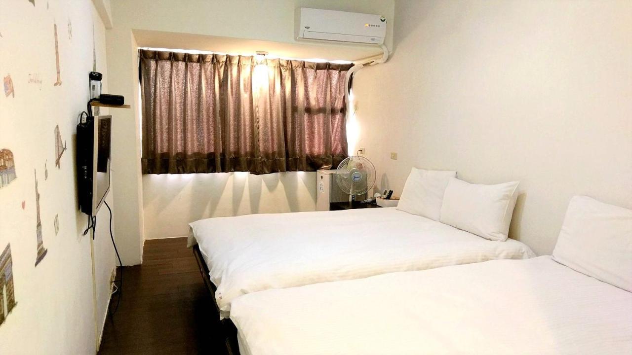 Happines Trip Inn Taichung Extérieur photo